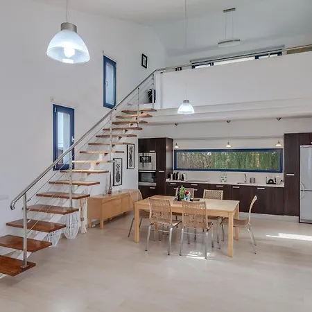 Maliva Villa